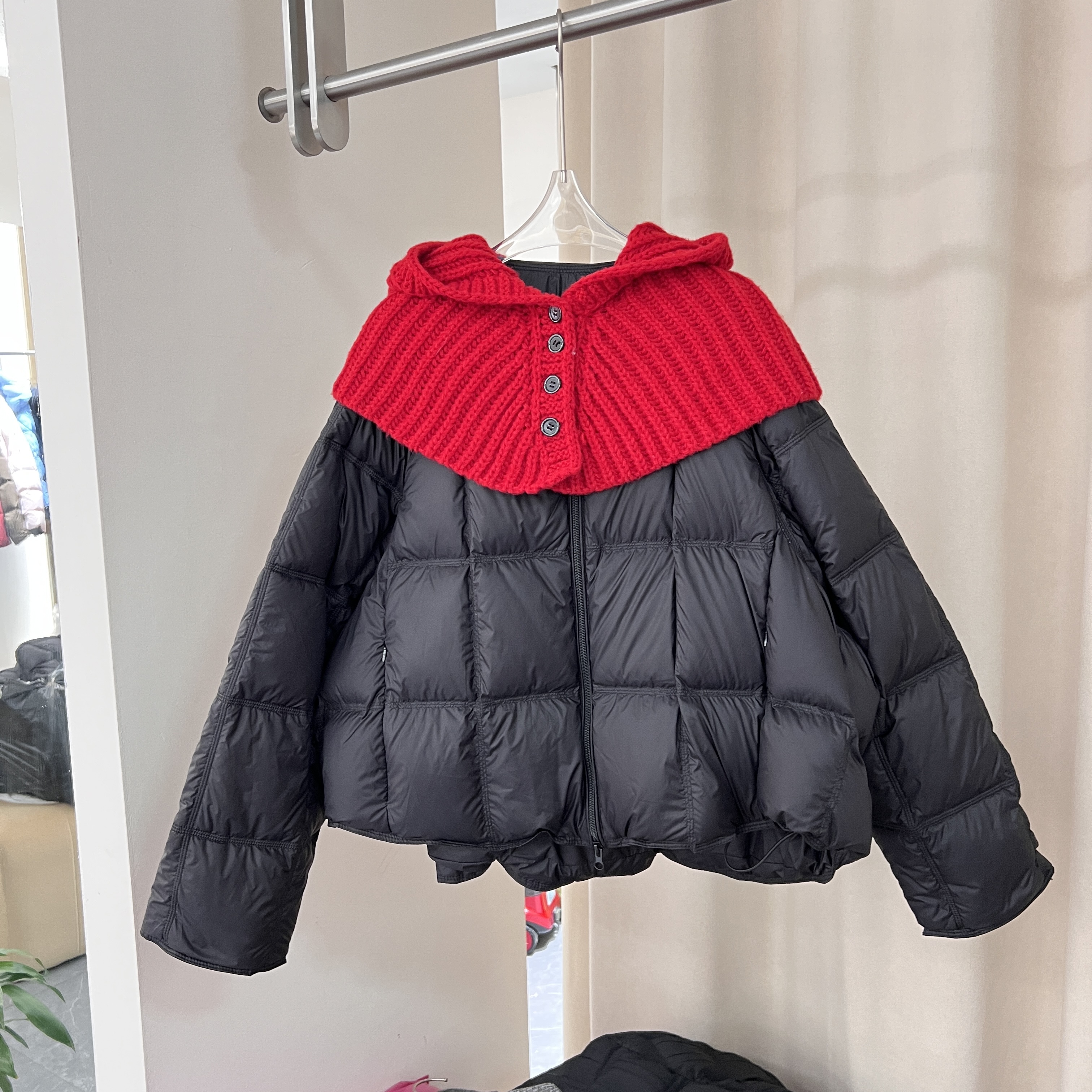 韩版2025冬新款羽绒服女90白鸭绒设计感小众针织帽可拆卸外套2570