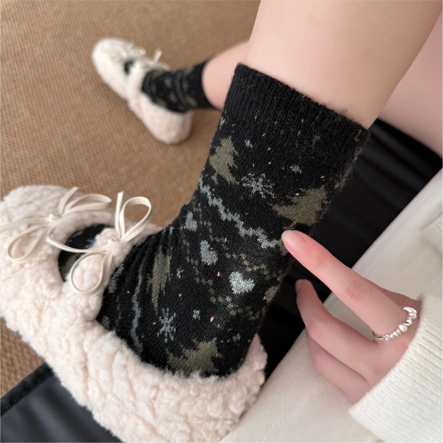 羊毛点子纱森系女袜复古色秋冬季保暖袜子圣诞树羊毛袜子女中筒袜