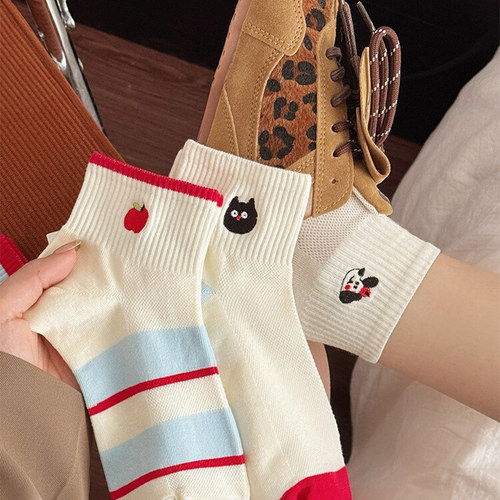 可爱刺绣白色袜子女短袜