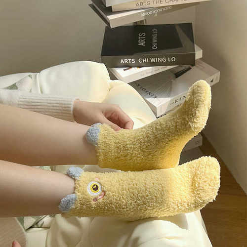 毛毛可爱冬季珊瑚绒袜子睡眠保暖