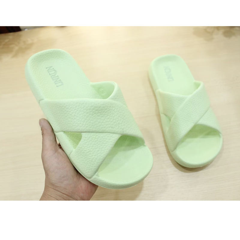轻便EVA女生交叉拖鞋情侣居家