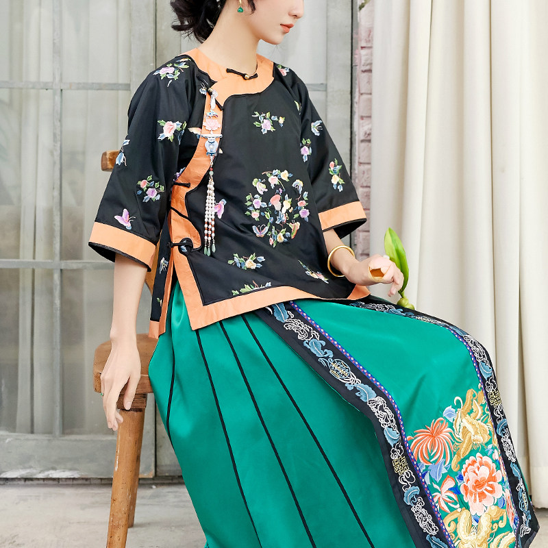 jcl881古董衣纹样刺绣如意头改良版女清代女汉服中式复古春秋上衣