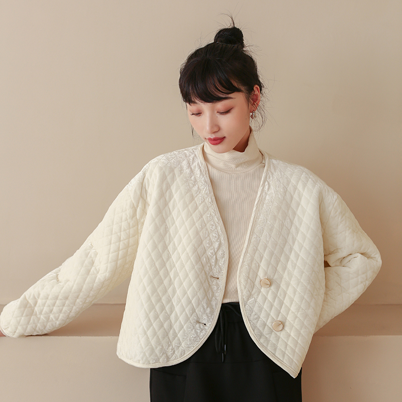 简约短款化纤混纺丝绒短外套