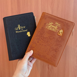 迪士尼护照包爱丽丝公主护照夹美女野兽证件包出国旅行机票收纳包