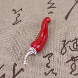 定制复古珐琅镶钻红辣椒胸针厂家直销