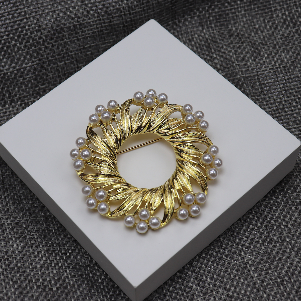 中古vintage珍珠花环打标胸针