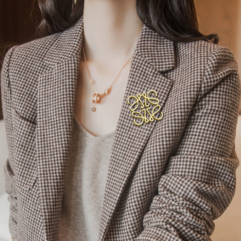 罗家经典款意威几何方形品牌logo百搭胸针胸花