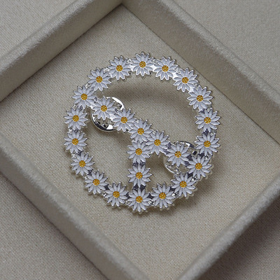 权志龙GD同款pmo雏菊花朵反战logo胸针时尚潮流徽章别针百搭配饰