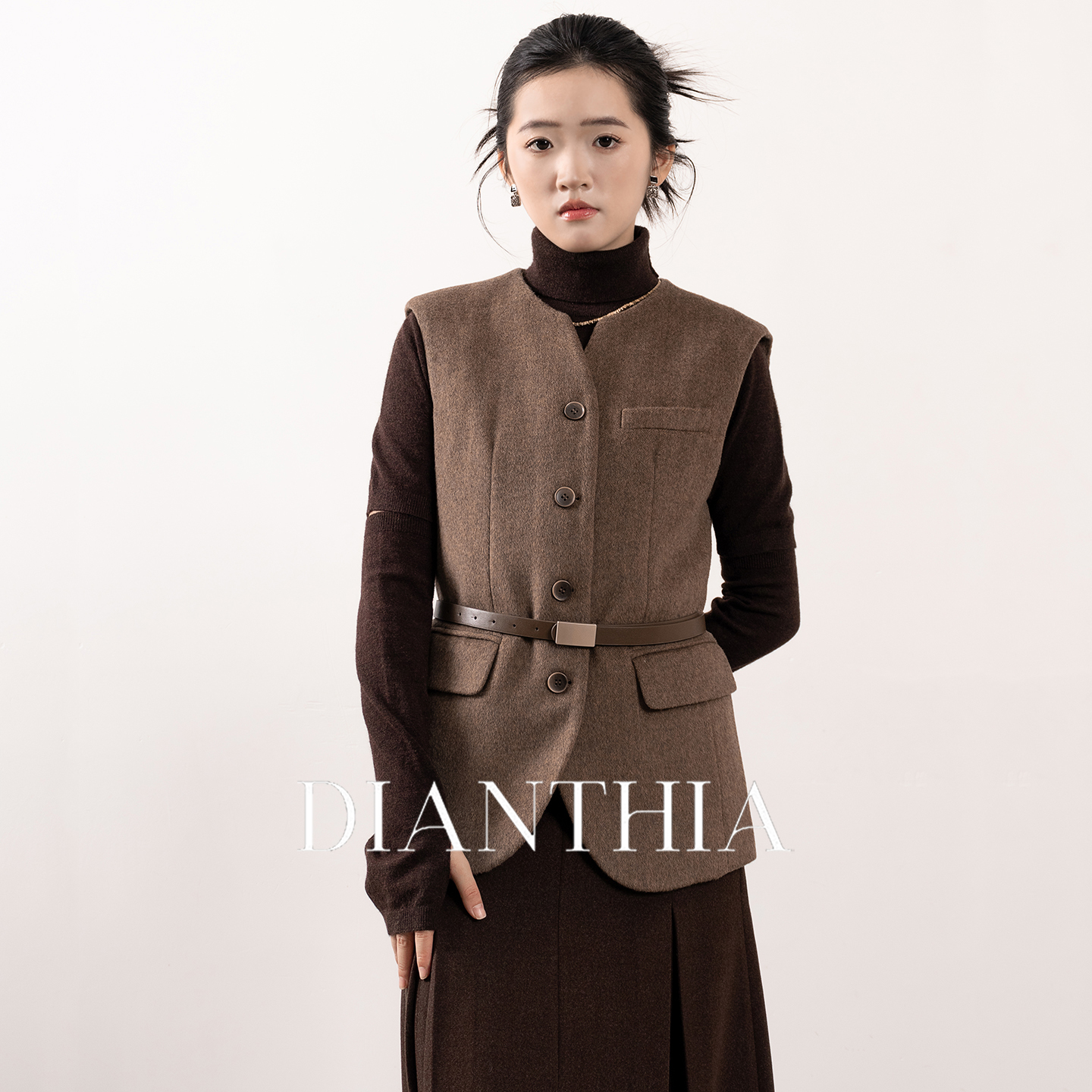 山羊绒腰带马甲女2025秋冬款马夹