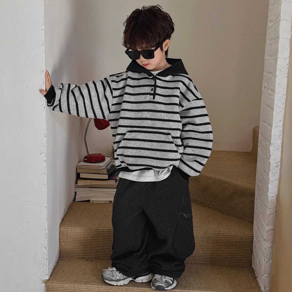 小杰家2025冬季新款男童加绒卫衣