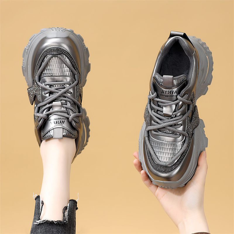 学院风气质百搭老爹鞋2025冬季新款软底轻便显脚小运动鞋耐磨防滑