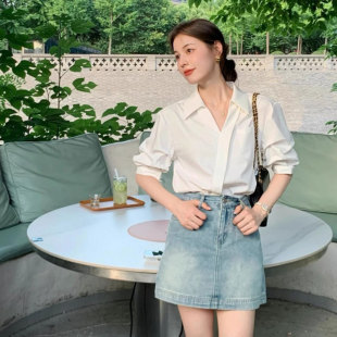 女夏季 衬衫 小众设计别致绝美气质翻领衬衣 高级感白色V领短袖 法式