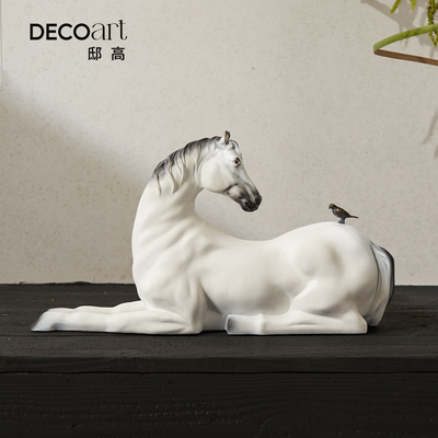 邸高居 样板间新中式玄关《物语》马摆件 实景花器花艺装饰搭配