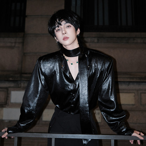 杨一帆潮牌百搭黑色飘带皮衬衫