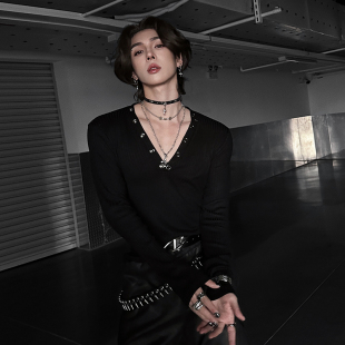 新款 杨一帆潮牌线衫 2025春季 T恤男款 街头痞帅纯棉大V领体恤夏 长袖