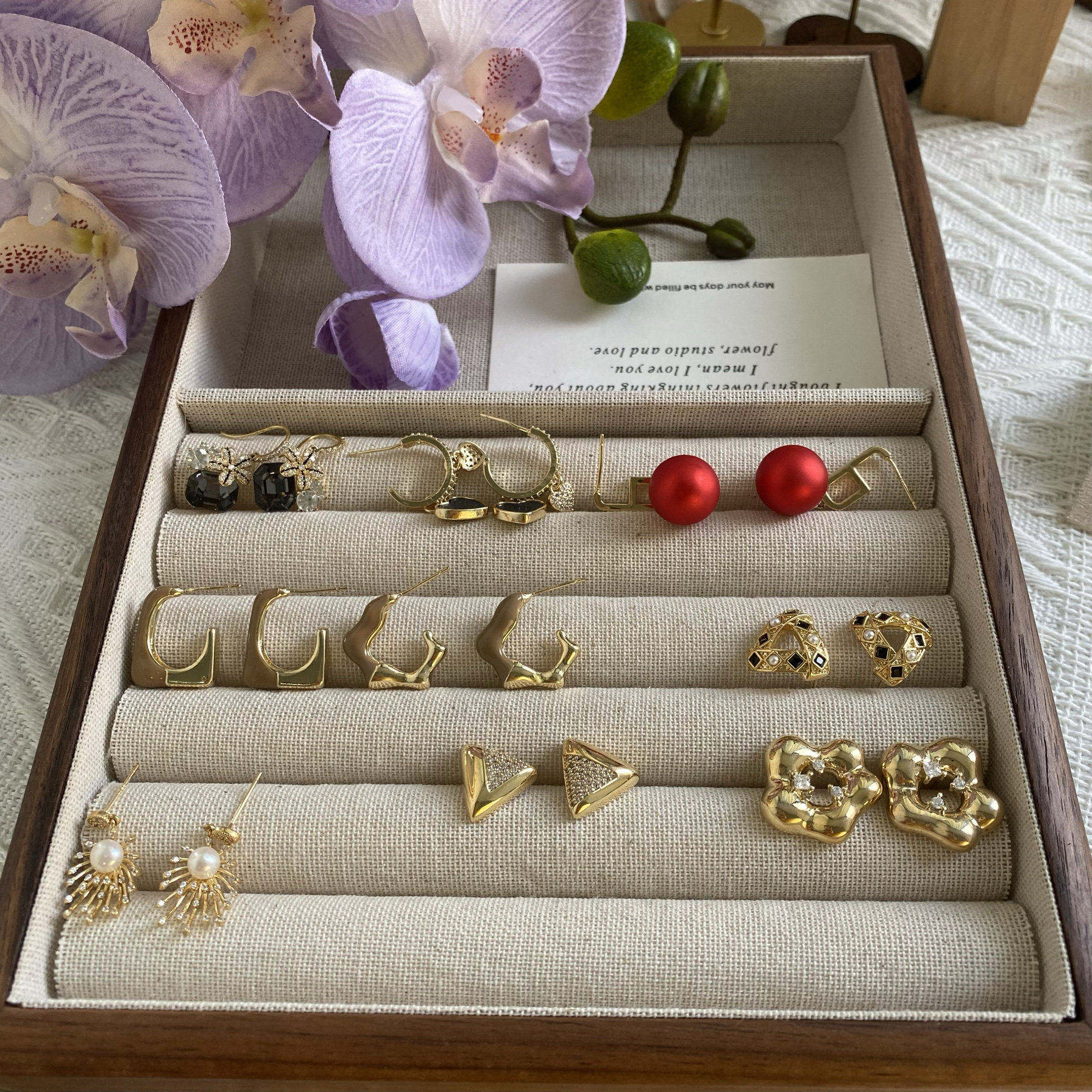 金色花朵耳钉简约百搭都市白领