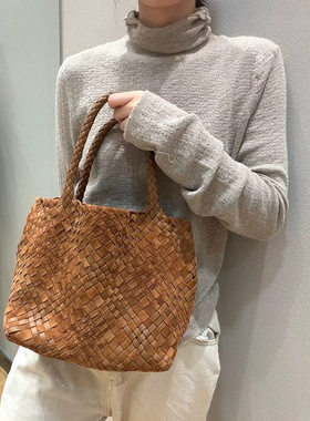 tr老钱风胎牛皮+羊皮手工编织女中古手提大容量复古托特包