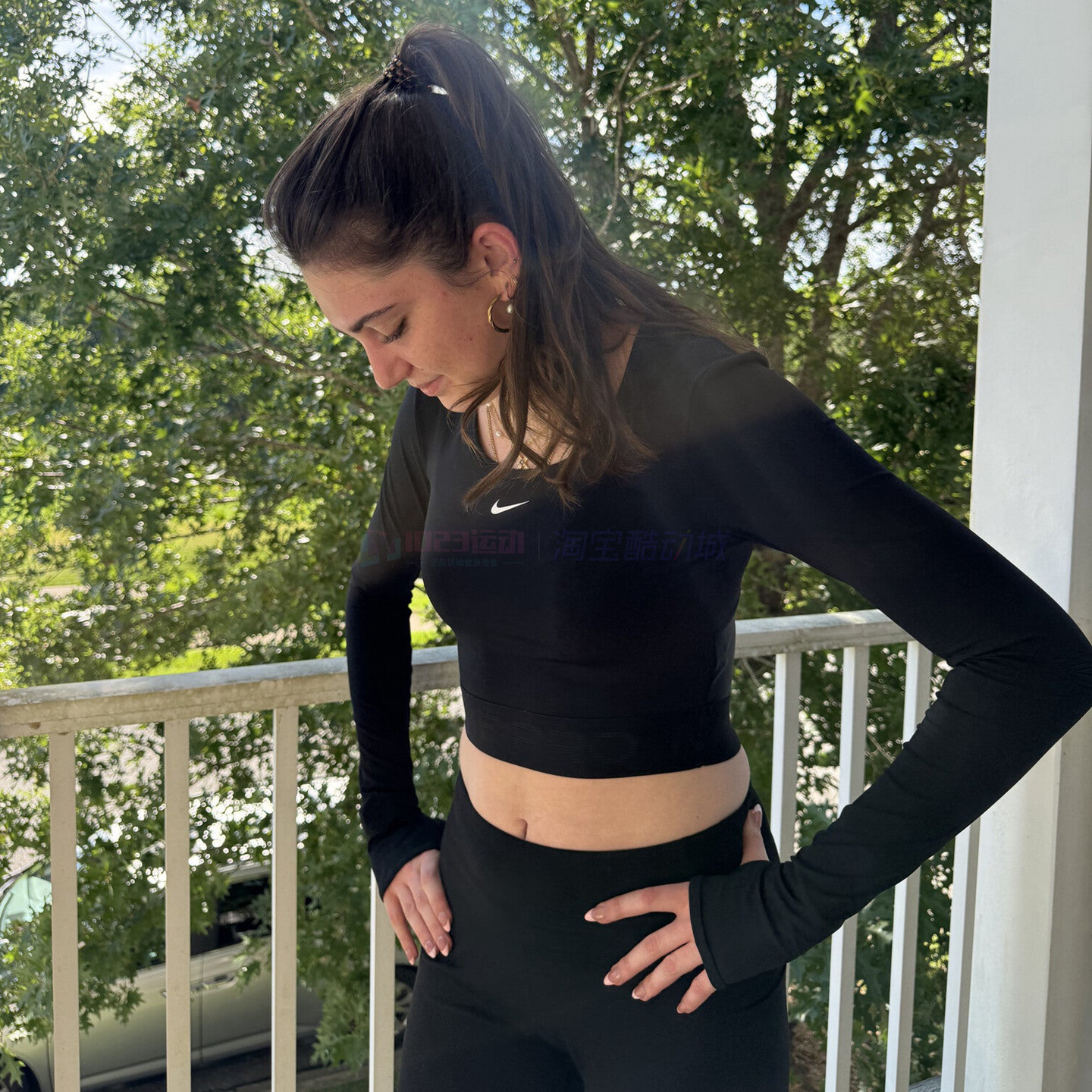 酷动城 Nike Pro女士速干短款黑色长袖弹力紧身运动T恤HV9993-010