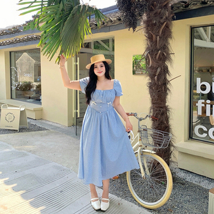 希同儿大码女装胖mm法式甜美收腰显瘦方领蓝格子连衣裙遮肚长裙子