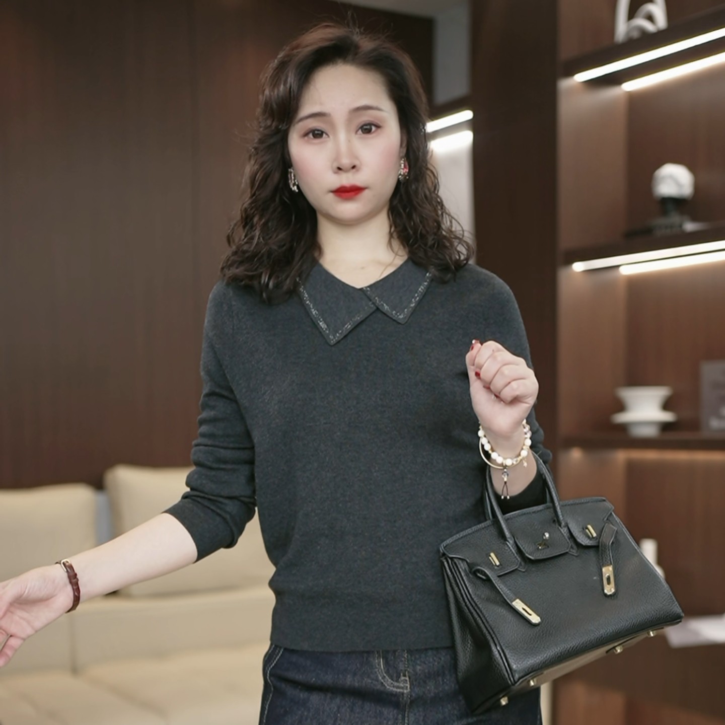 秋冬精纺羊毛衫翻领灯笼袖烫钻针织打底纯色毛衣女长袖上衣潮3377