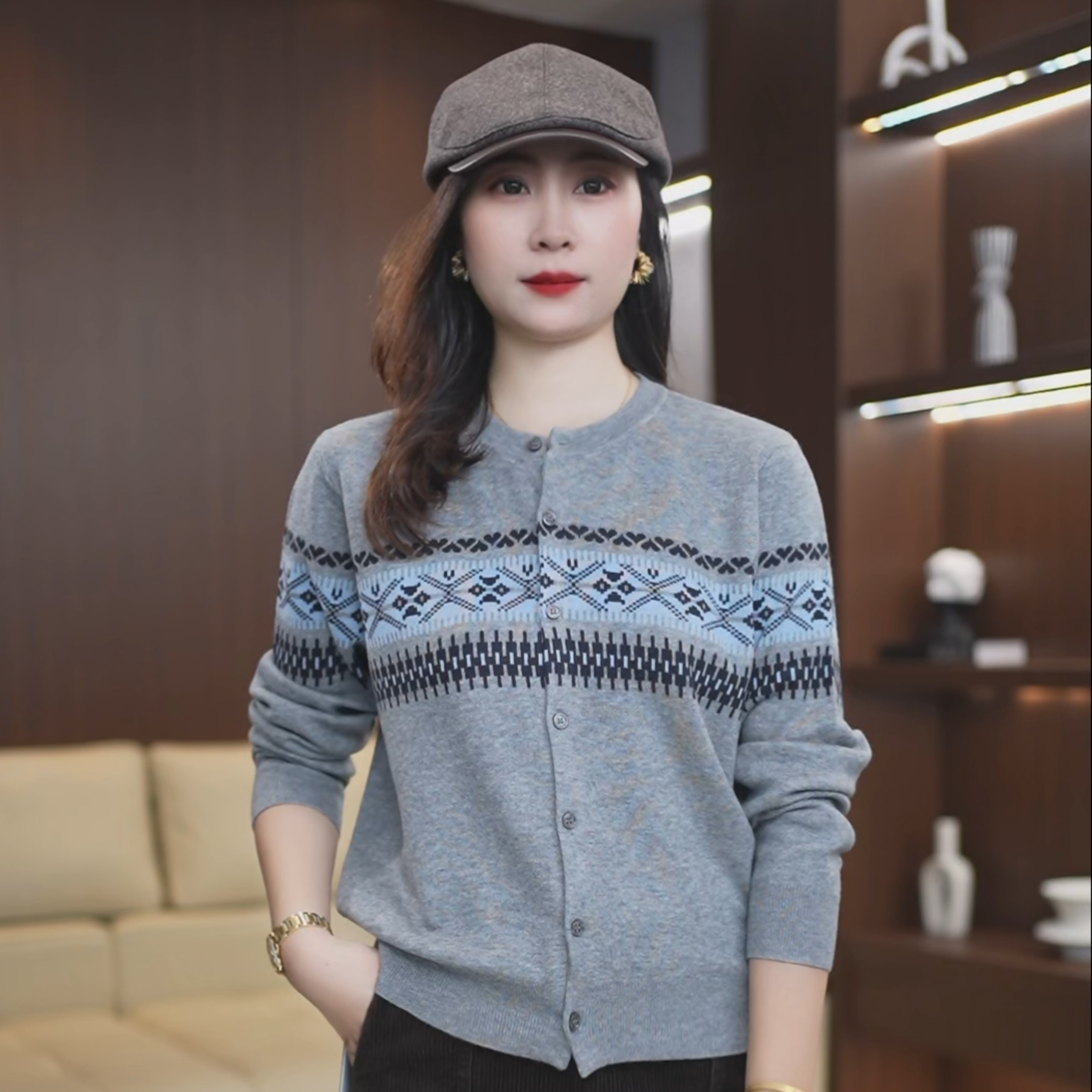 高级感灰色圆领长袖针织开衫女秋季新款单排扣时尚设计上衣4634