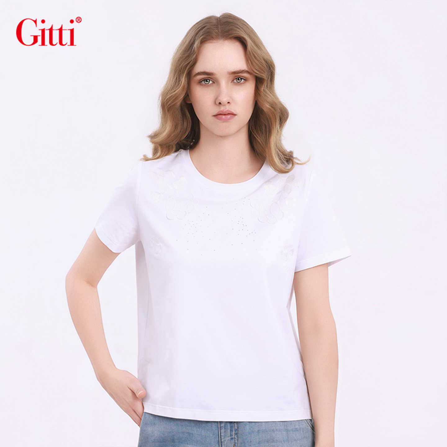 Gitti/吉蒂重工柯根纱贴布刺绣烫钻T恤女棉大码亲肤短袖G261734
