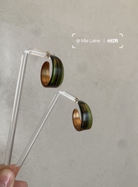 Atelier Koa 植物 绿色醋酸撞色C型韩国耳环