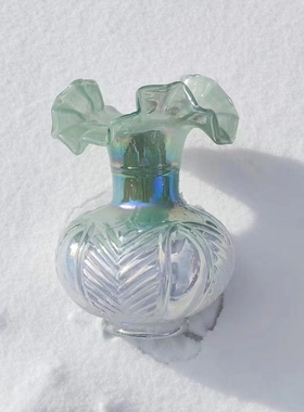 中古芬顿花边绿渐变白色手工花瓶
