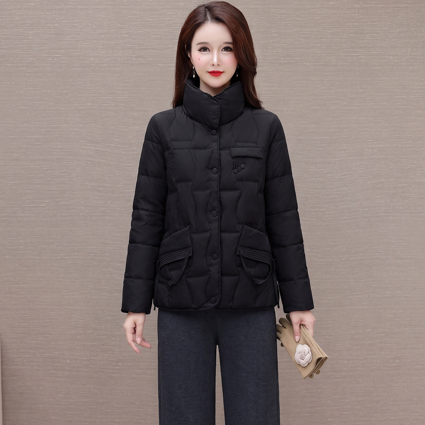 中年妈妈装时尚短款羽绒服中青年女装2026年冬季新款白鸭绒小个子
