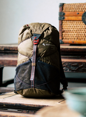 半庭 ·  Klattermusen 攀山鼠 10L  轻量户外徒步包10166 韩国