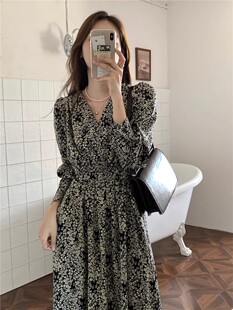 气质茶歇长裙法式 收腰显瘦V领长袖 碎花连衣裙 新款 欧洲站2026春季