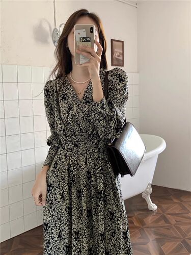 长袖气质茶歇长裙法式碎花连衣裙