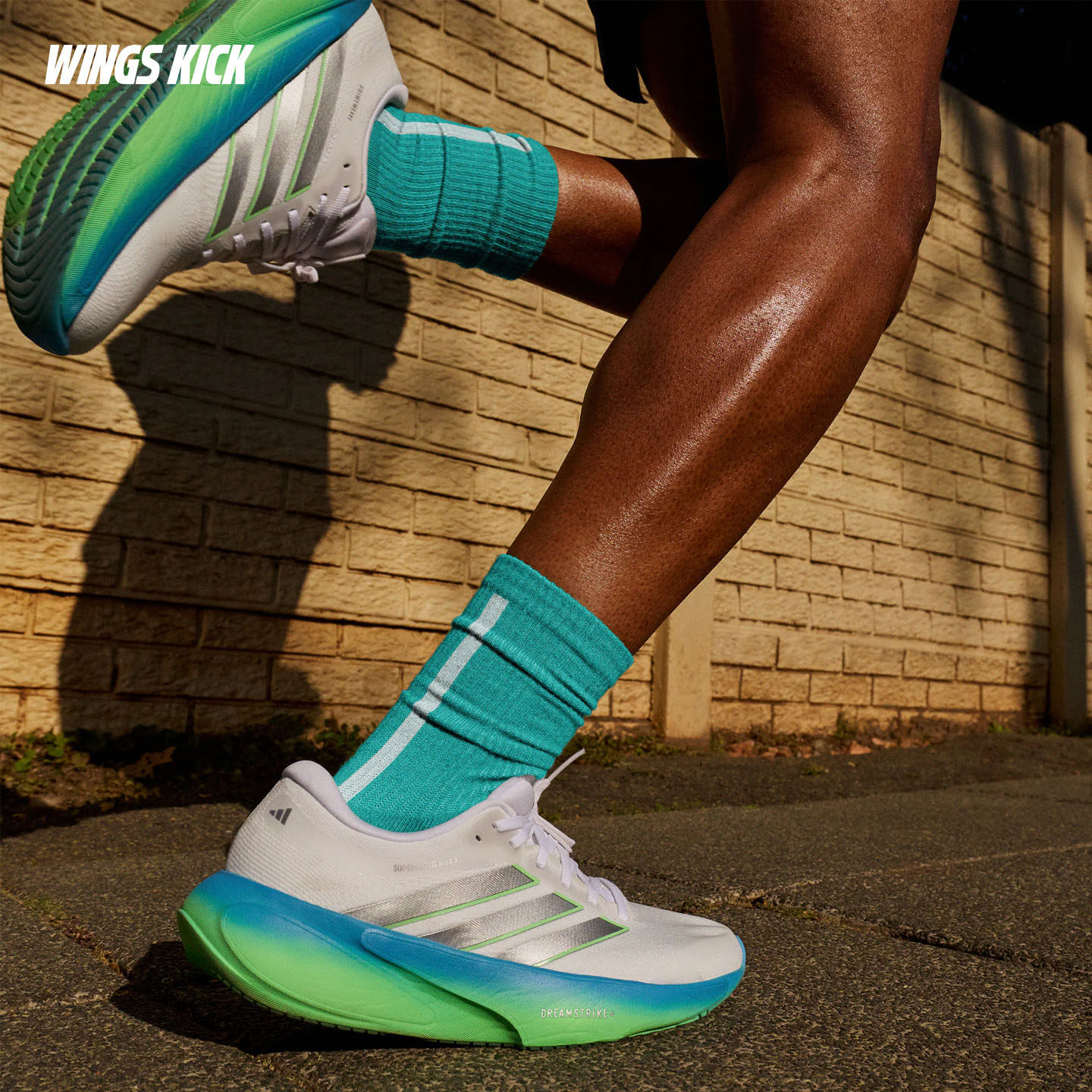 Adidas/阿迪达斯 SUPERNOVA RISE 3 领航系列超轻慢跑鞋 JP8680