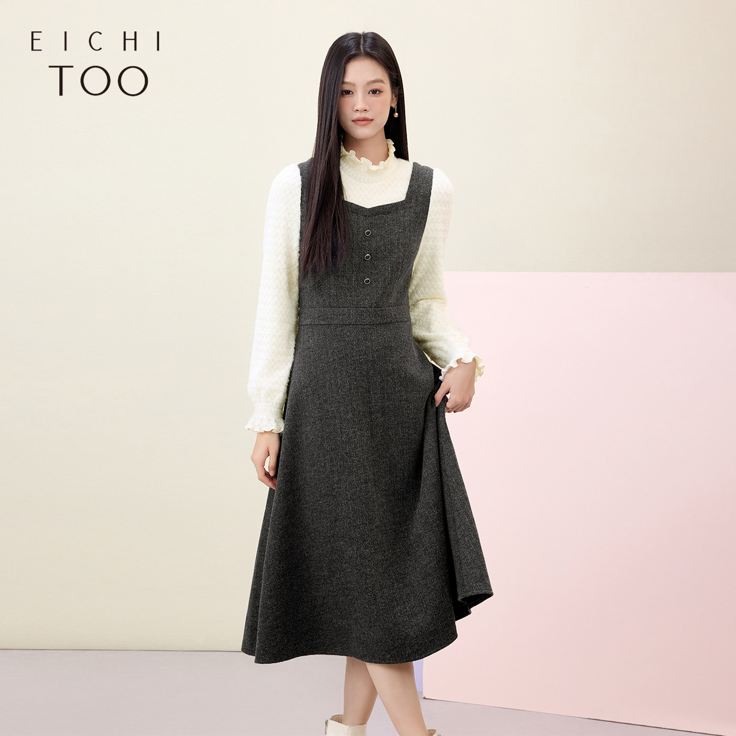 爱居兔假两件裙子女冬季新款白灰撞色长袖针织衫连衣裙