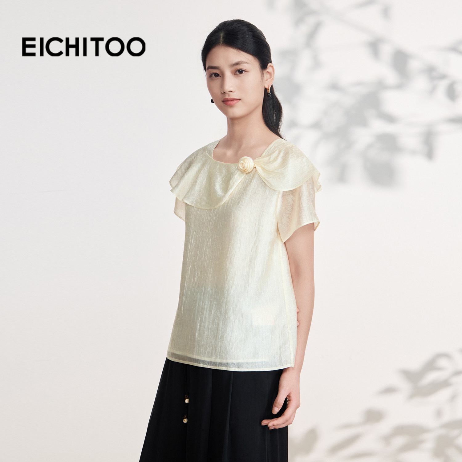 爱居兔含醋酸设计感木耳边短袖衬衫女2026年夏季新款光泽感雪纺衫