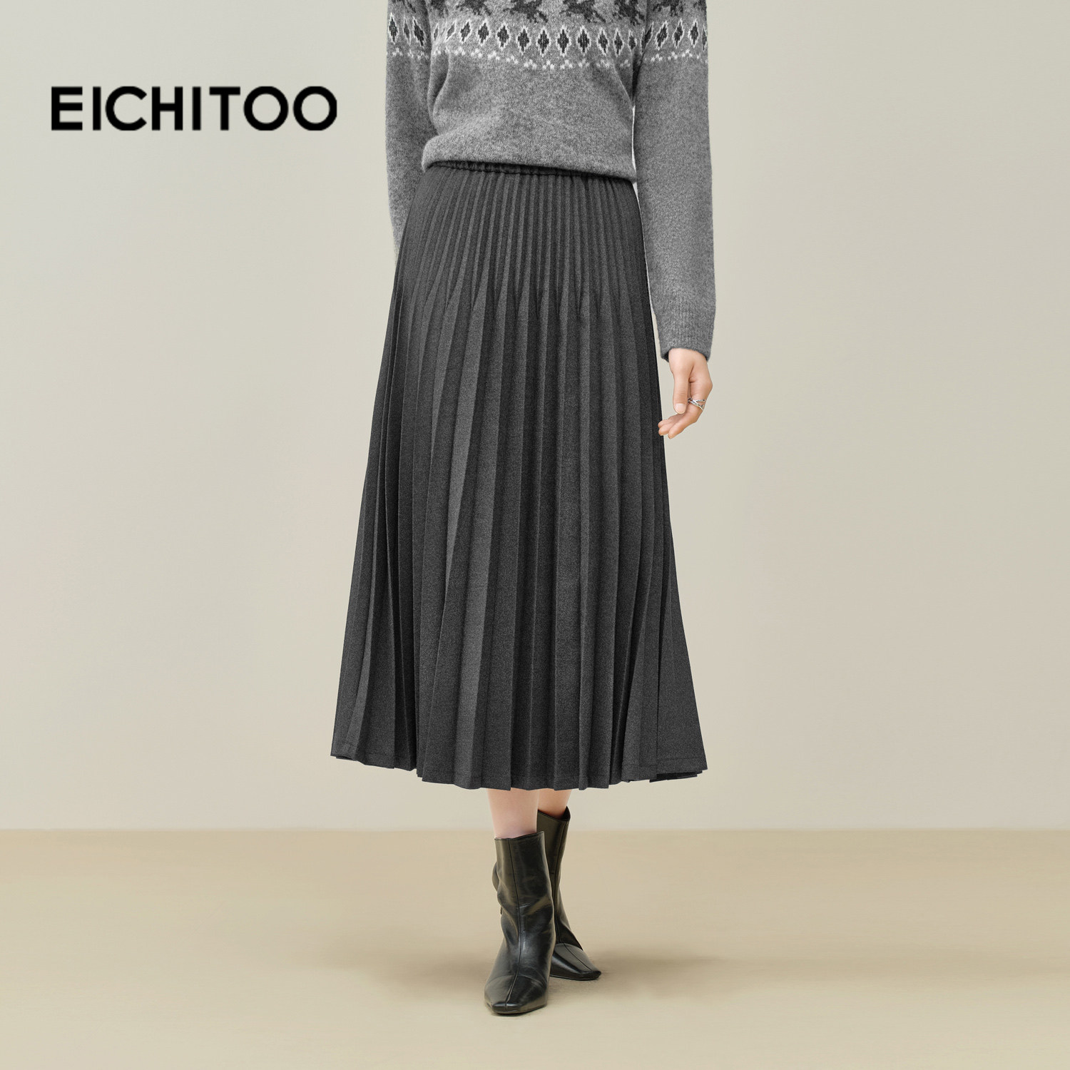 爱居兔压褶灰半身裙2025年冬季新款女百搭飘逸显瘦长单裙