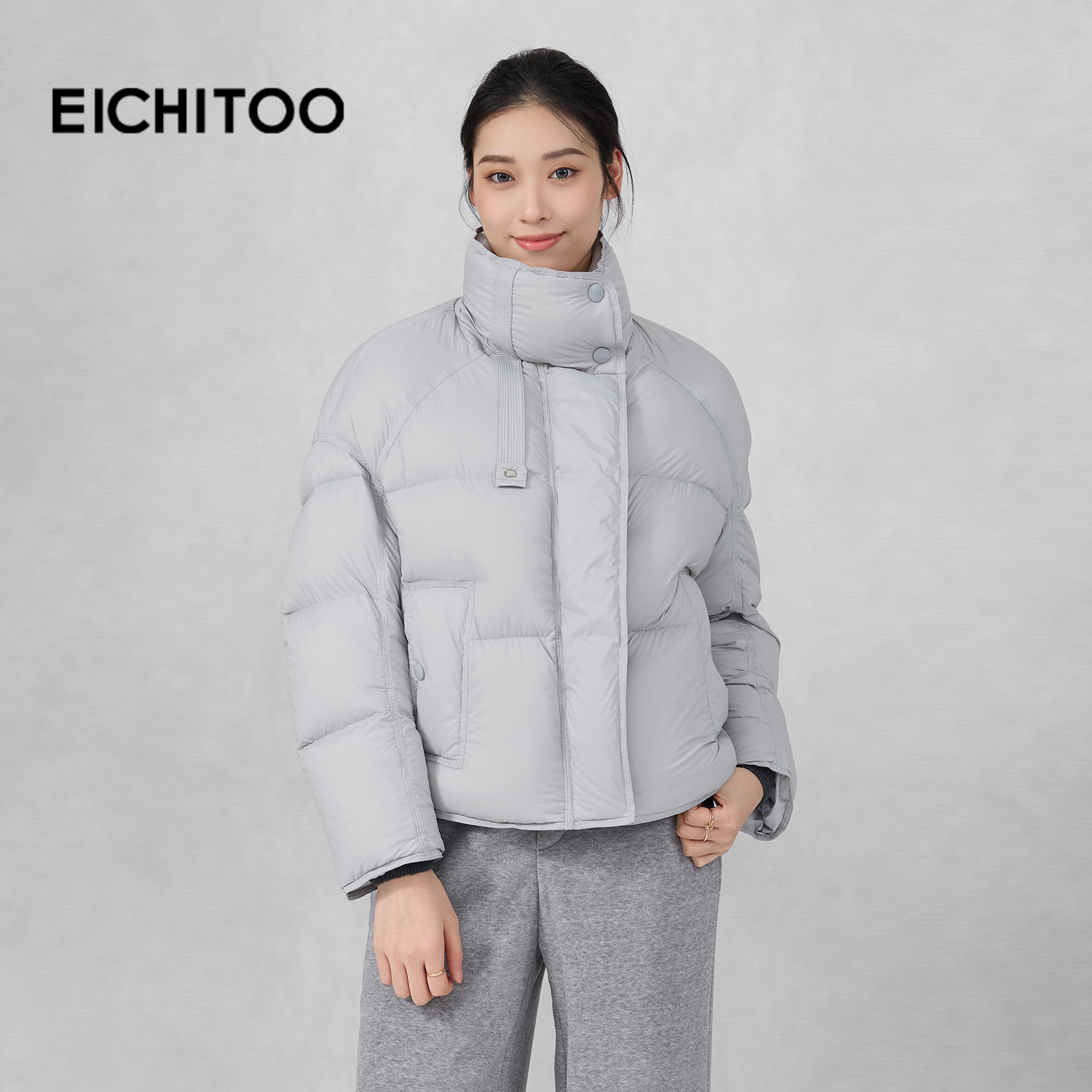 面料质感轻盈，视觉显瘦包容性强增加时尚度