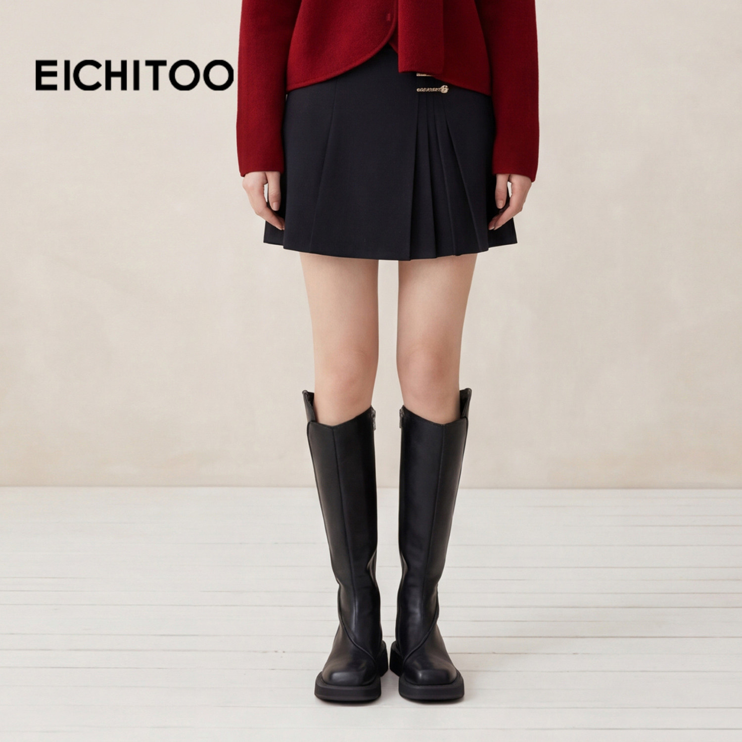 爱居兔春季新款通勤风黑色压褶设计金显瘦小黑裙半身裙