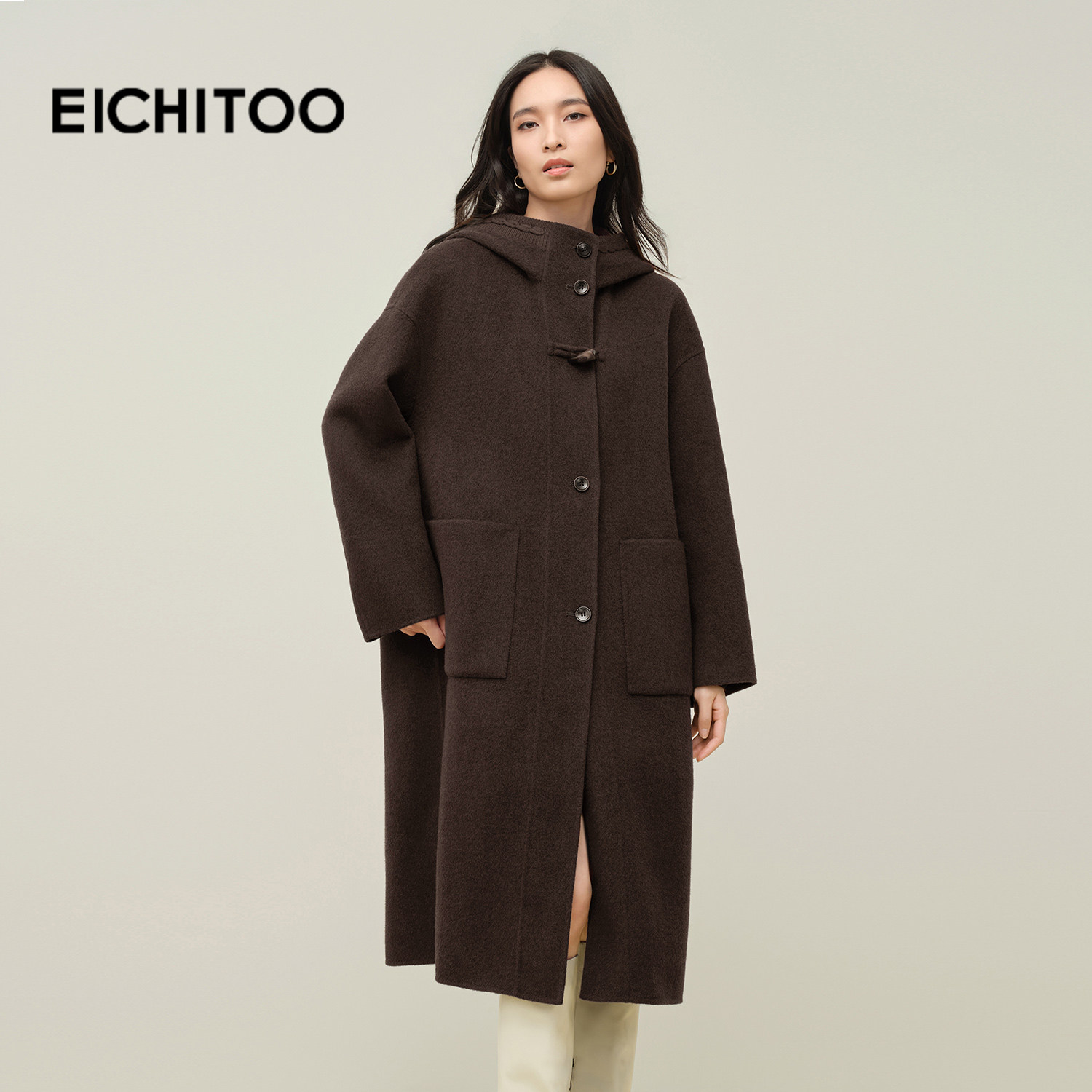 爱居兔绵羊毛减龄双面呢大衣2025年冬季新款女柔软舒适连帽大衣