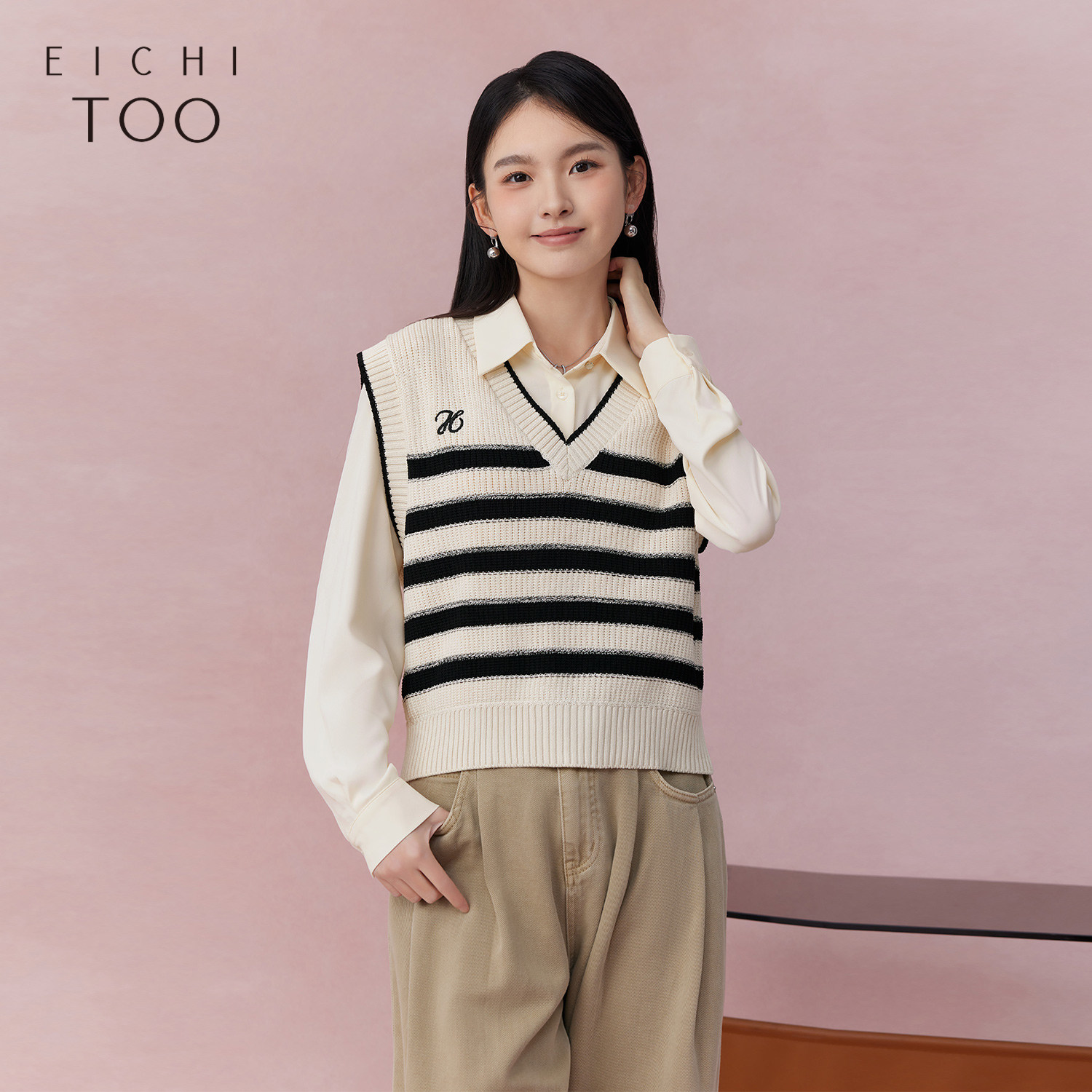 爱居兔春季新款简约时尚马甲衬衫两件式针织衫