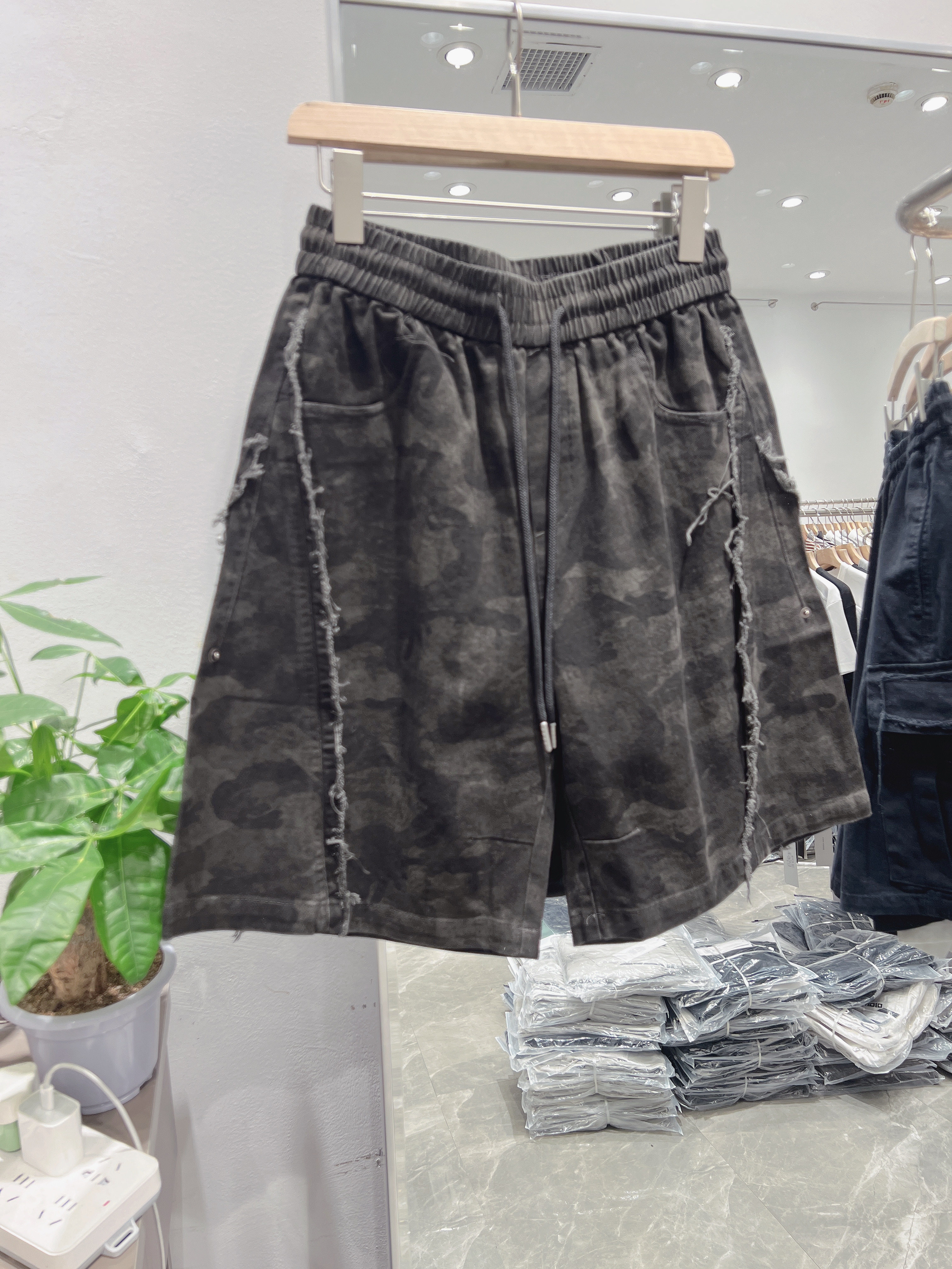 2026夏季新款男士短裤迷彩宽松休闲印花字母潮牌帅气七分裤学生潮