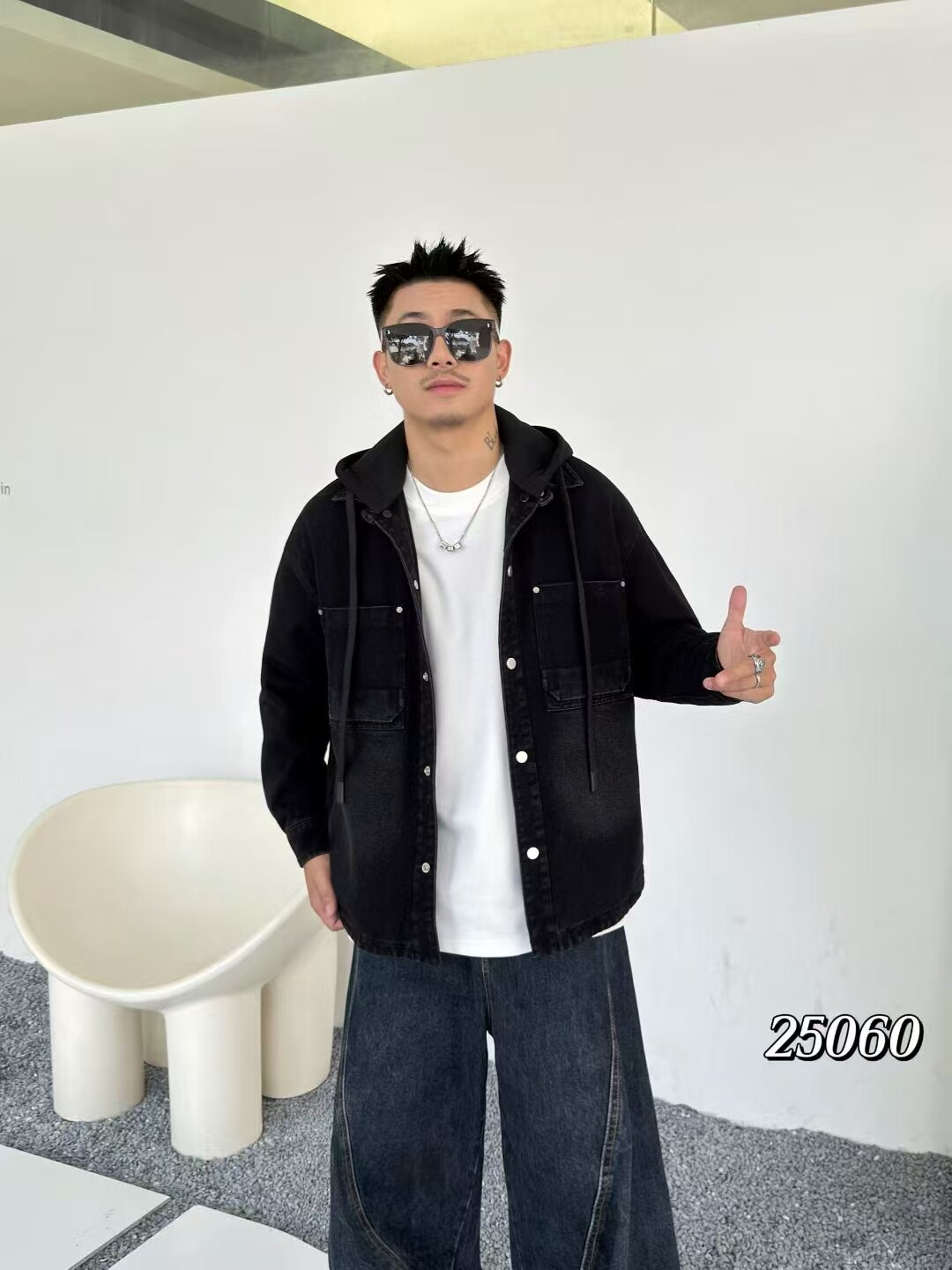 2025冬季新款男士休闲连帽可脱卸简约洗水牛仔青年休闲时尚外套