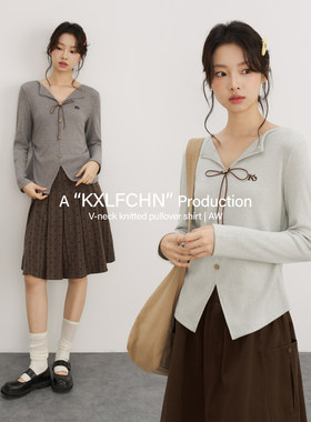 KXLFCHN空穴来风  秋季新款假门襟小V领针织套头衫修身翻领女上衣