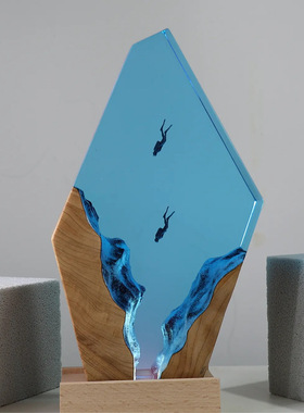 溶洞鲸鱼潜水员桌面摆件海洋艺术工艺品实木树脂灯生日礼物饰品