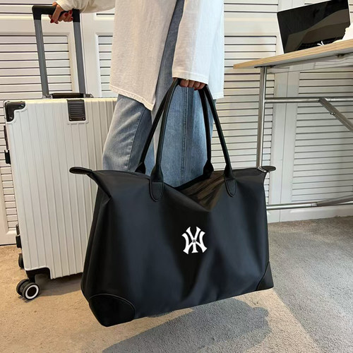 NY联名潮牌防泼水手提旅行包