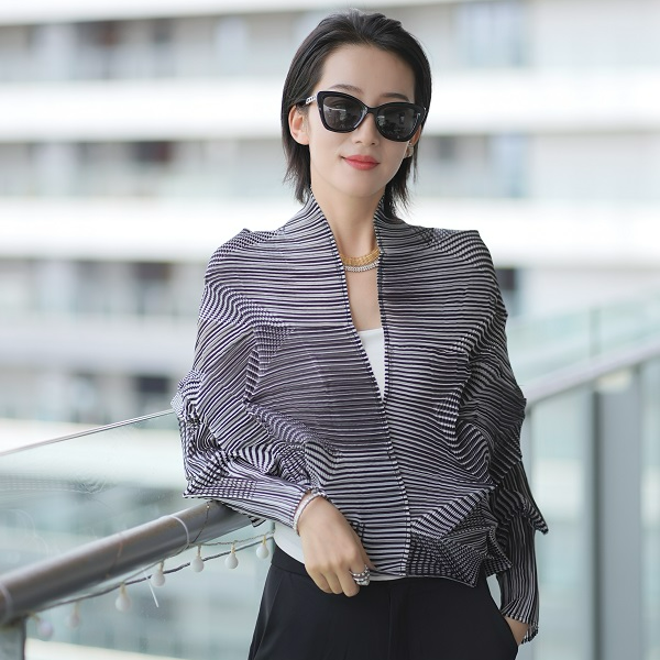 时尚条纹褶皱薄款显瘦防晒女士显瘦外套552