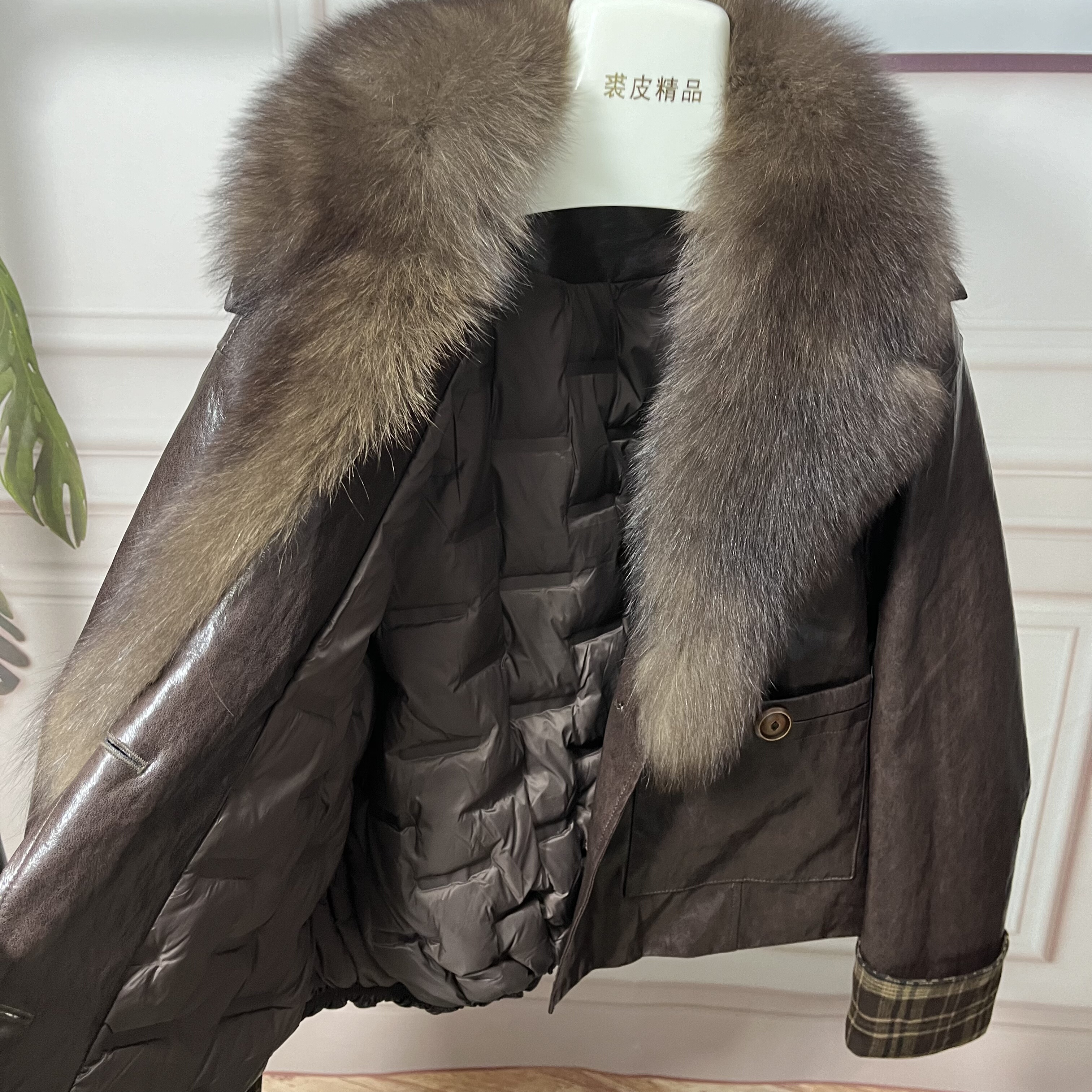 2025新款狐狸毛领羽绒外套女短款皮草大衣年轻时尚潮流爆款