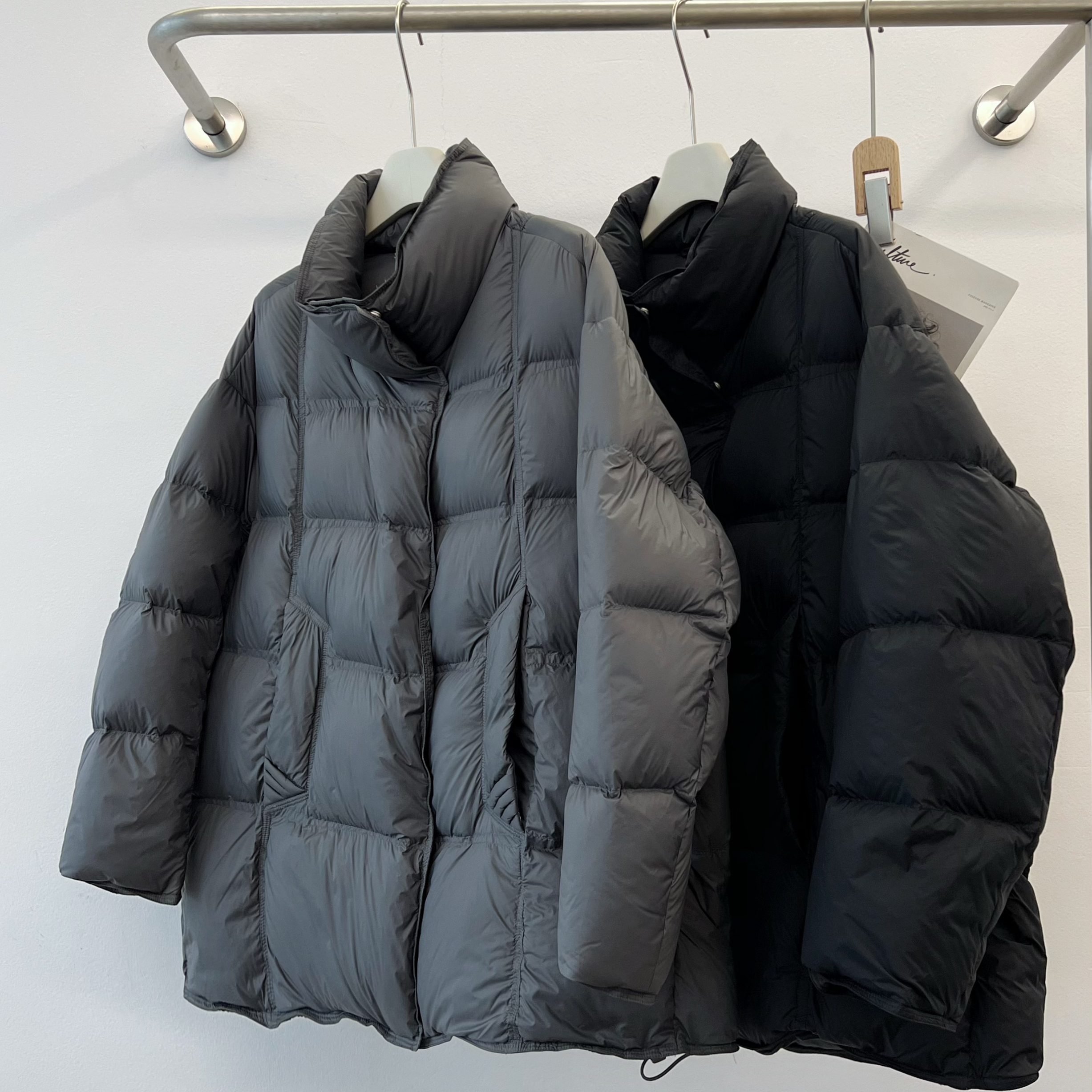 米娜家 欧洲站 磁吸扣设计高领面包型鹅绒宽松羽绒服女 E545 212