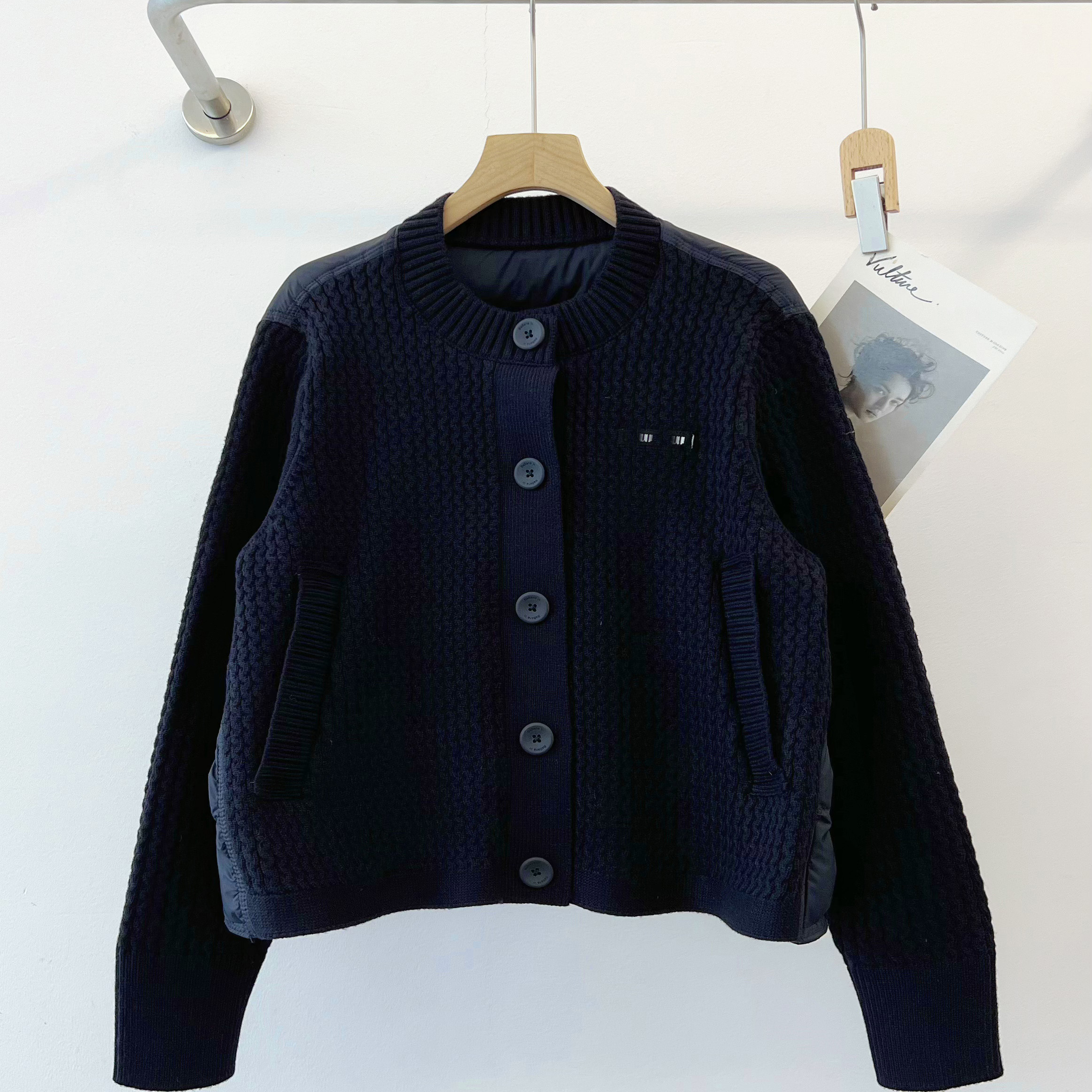 绞花针织圆领单排扣开衫羽绒服