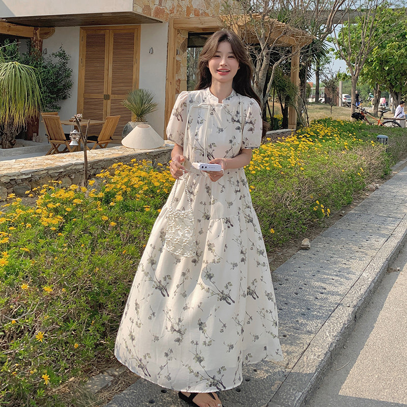 高端精致国风印花连衣裙女夏季2025新款超好看绝美收腰盘扣碎花裙图片